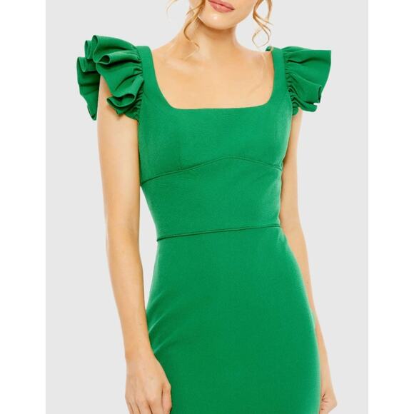 Elegant Green Wedding Dress - Picture 3 of 16